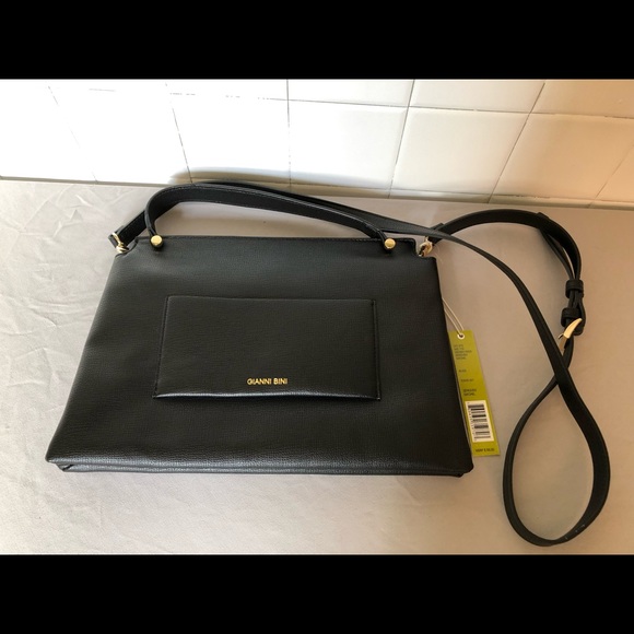 Gianni Bini crossbody bag in black with gold colored hardware - Picture 2 of 4